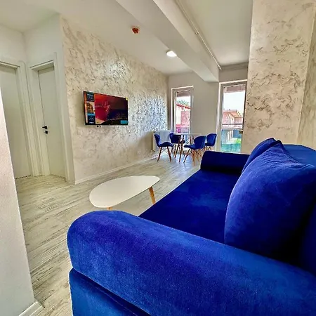Vik's Sunrise Apartment